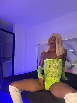 Amanda Fox  online show from 06-10-26, 05:03