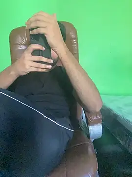 hotyyyyjonny online show from 05-10-26, 03:54