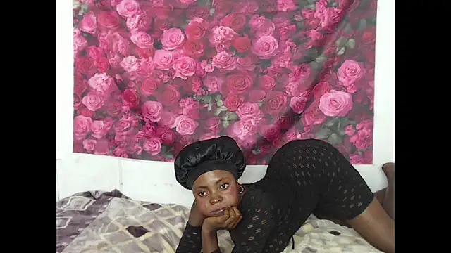 Snapshot of Sweeteboneycherry chatting on 03-12-26, 07:29 Sweeteboneycherry online show from 03-12-26, 07:29