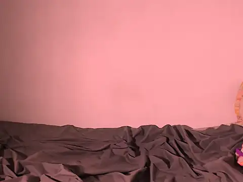 Snapshot of Sweeteboneycherry chatting on 11-23-25, 12:20 Sweeteboneycherry online show from 11-23-25, 12:20