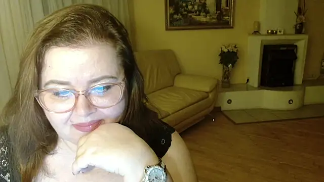 Natali-Gucci online show from 12-05-25, 03:43