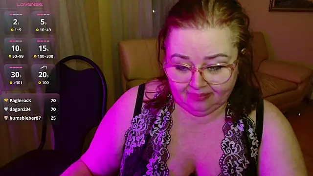 Natali-Gucci online show from 02-12-26, 11:37