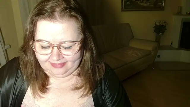 Natali-Gucci online show from 12-04-25, 11:15