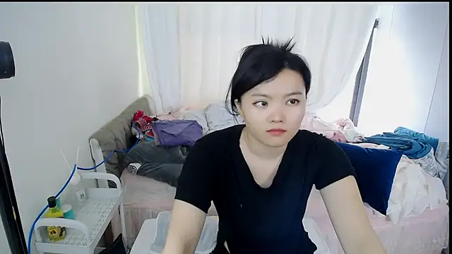 Snapshot of Shaurk chatting on 05-04-26, 05:44 Shaurk online show from 05-04-26, 05:44