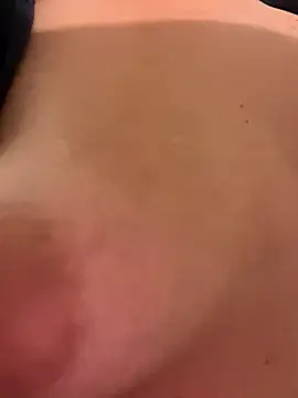 Lauraxy online show from 11-11-25, 01:50