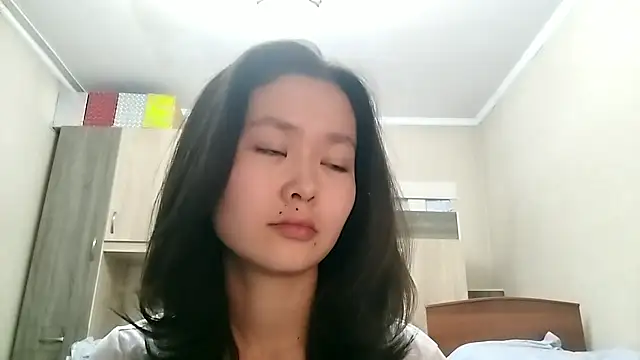 HuldaKye online show from 11-21-25, 01:32