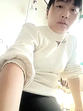 Nuomi6 online show from 11-20-25, 01:39