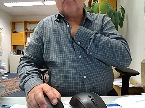 sssuka online show from 11-14-25, 04:21