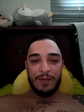 Snapshot of mohamedkarimm chatting on 12-22-25, 03:34 mohamedkarimm online show from 12-22-25, 03:34