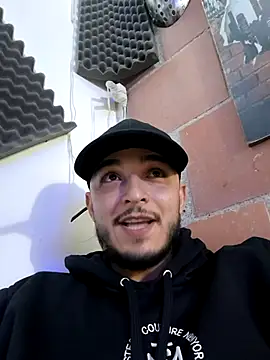 Snapshot of mohamedkarimm chatting on 11-16-25, 01:54 mohamedkarimm online show from 11-16-25, 01:54