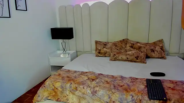 Perla Sea  online show from 01-06-26, 02:21