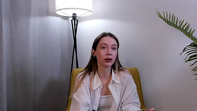 Snapshot of IsobelNale chatting on 11-12-25, 08:40 IsobelNale online show from 11-12-25, 08:40