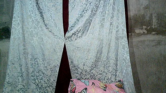 Snapshot of xwindyxxx chatting on 06-11-26, 01:08 xwindyxxx online show from 06-11-26, 01:08
