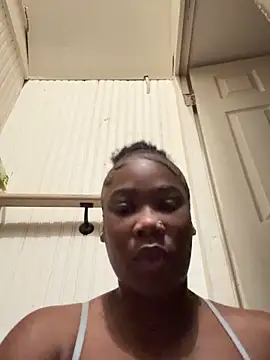 Snapshot of Issa_smooch chatting on 11-11-25, 11:09 Issa smooch online show from 11-11-25, 11:09