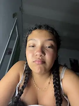 Snapshot of PetiteKattia chatting on 02-07-26, 04:42 PetiteKattia online show from 02-07-26, 04:42