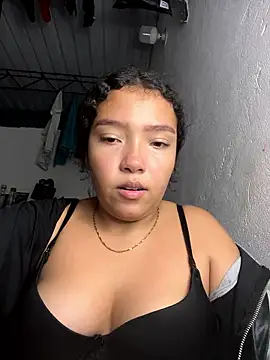 Snapshot of PetiteKattia chatting on 01-18-26, 05:11 PetiteKattia online show from 01-18-26, 05:11