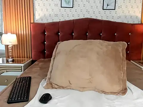 Lucy Vegas online show from 03-29-26, 01:46