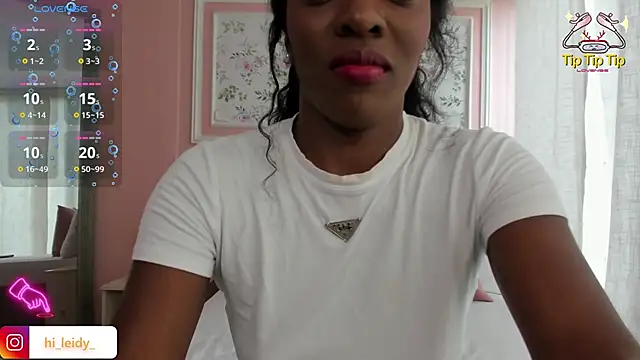 kristen rodriguez online show from 11-21-25, 03:33