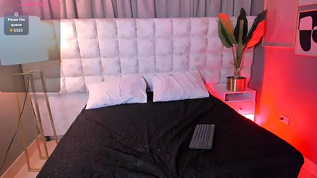 Atenea Velle online show from 03-30-26, 01:45