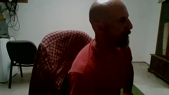 Snapshot of VendedLunching chatting on 04-29-26, 01:32 VendedLunching online show from 04-29-26, 01:32