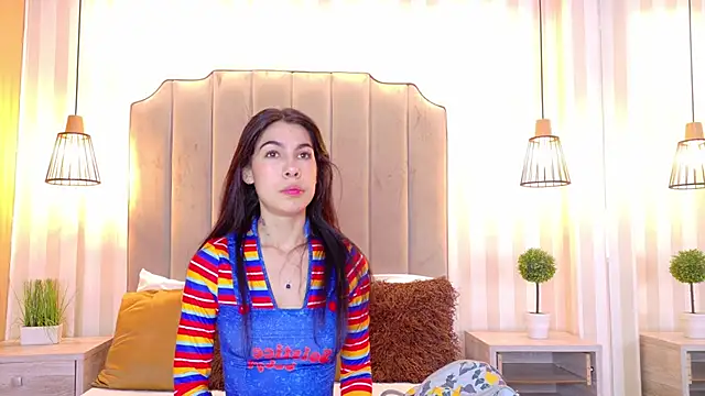 Snapshot of IrisDeLaVega_ chatting on 12-15-25, 02:01 IrisDeLaVega online show from 12-15-25, 02:01