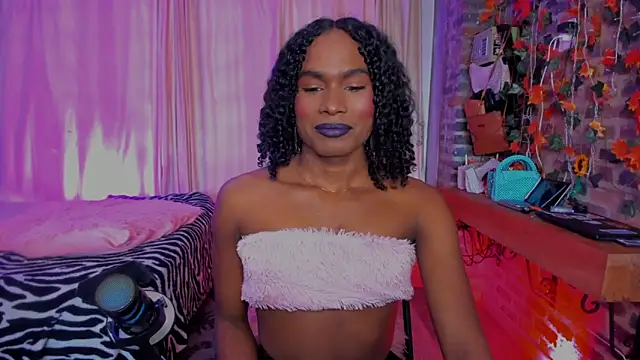 LaGoldenBitch online show from 03-19-26, 06:41