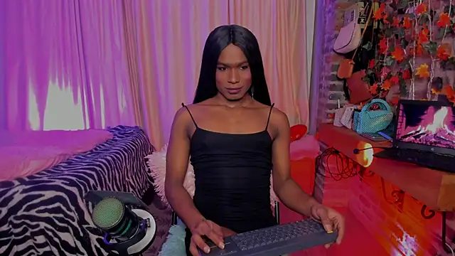 LaGoldenBitch online show from 03-24-26, 09:53