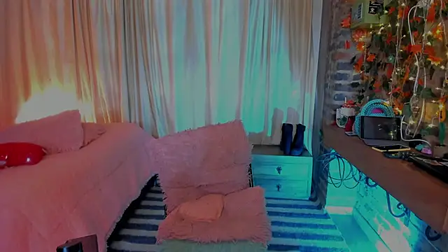 LaGoldenBitch online show from 01-31-26, 07:12