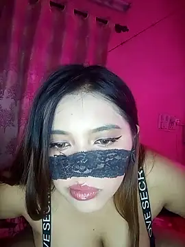 Bunnybush37 online show from 05-12-26, 03:18