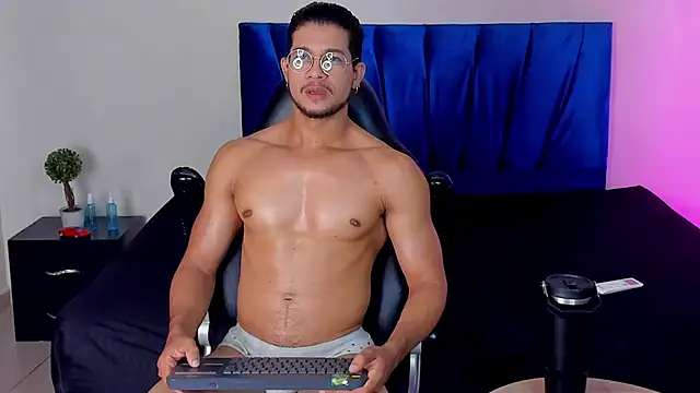 Nolan joness online show from 04-18-26, 11:16