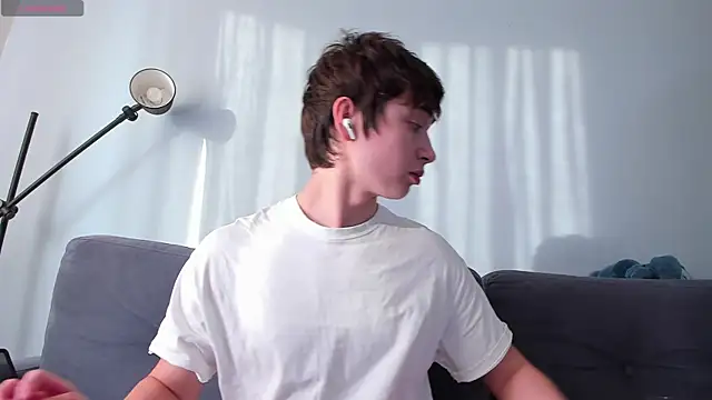 AlanReckless online show from 05-10-26, 03:10