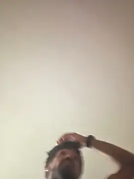 piggylatino online show from 11-25-25, 08:09