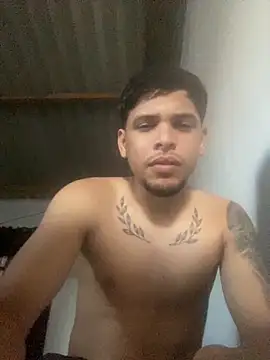 Snapshot of Purry_14 chatting on 11-17-25, 08:57 Purry 14 online show from 11-17-25, 08:57