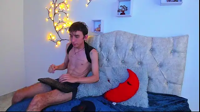 TerryGrace online show from 11-18-25, 06:44