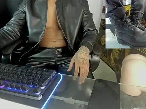 Snapshot of master_leather chatting on 11-12-25, 02:26 master leather online show from 11-12-25, 02:26