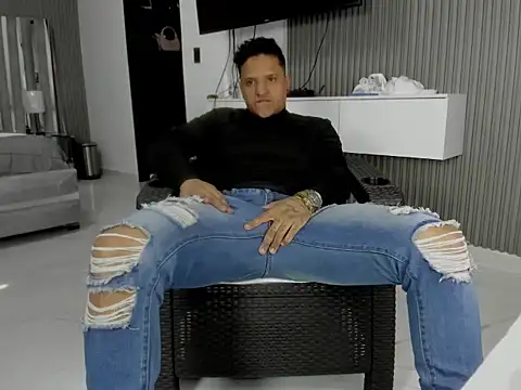 master leather online show from 07-10-26, 01:33
