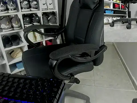 master leather online show from 01-08-26, 01:55