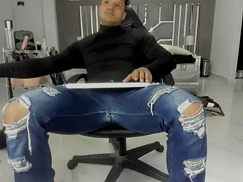 master leather online show from 06-30-26, 10:21