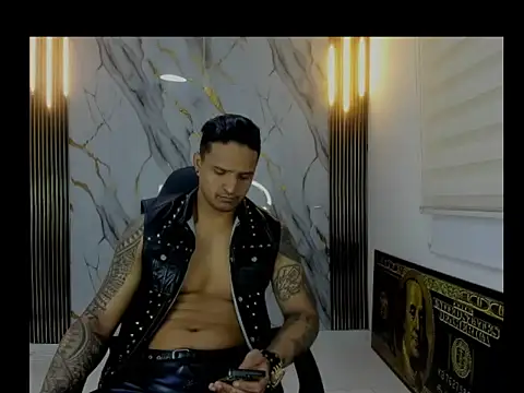 master leather online show from 04-16-26, 09:39