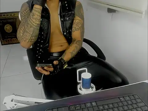 master leather online show from 03-21-26, 12:34