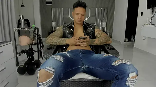 master leather online show from 06-26-26, 06:14