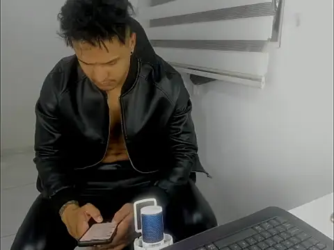 master leather online show from 03-24-26, 07:36