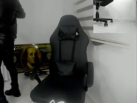 master leather online show from 03-26-26, 01:37