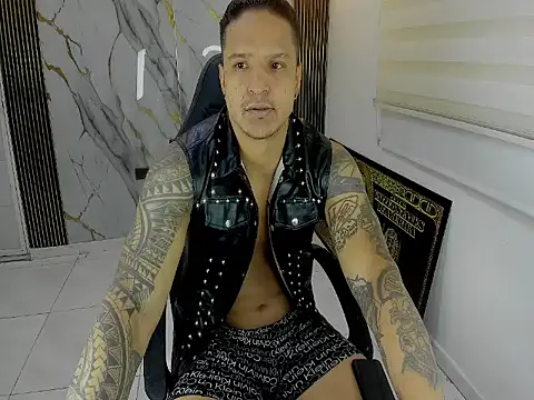 master leather online show from 04-27-26, 11:36