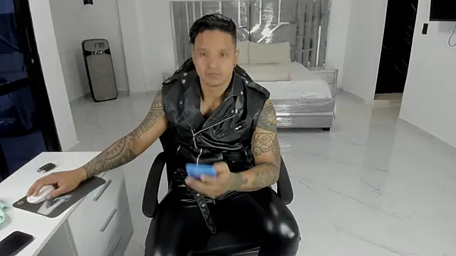 master leather online show from 04-27-26, 05:05