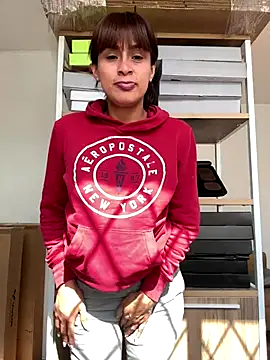 valeria absurdah online show from 11-30-25, 07:25