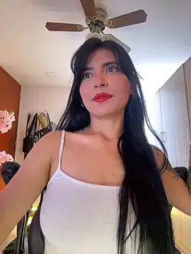 Cristal Cerati  online show from 04-20-26, 07:48