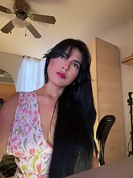 Cristal Cerati  online show from 04-21-26, 10:05
