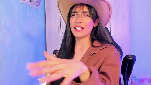 Snapshot of Cristal_Cerati_ chatting on 02-10-26, 08:19 Cristal Cerati online show from 02-10-26, 08:19