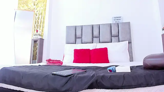 sarahhernandez online show from 02-07-26, 03:09